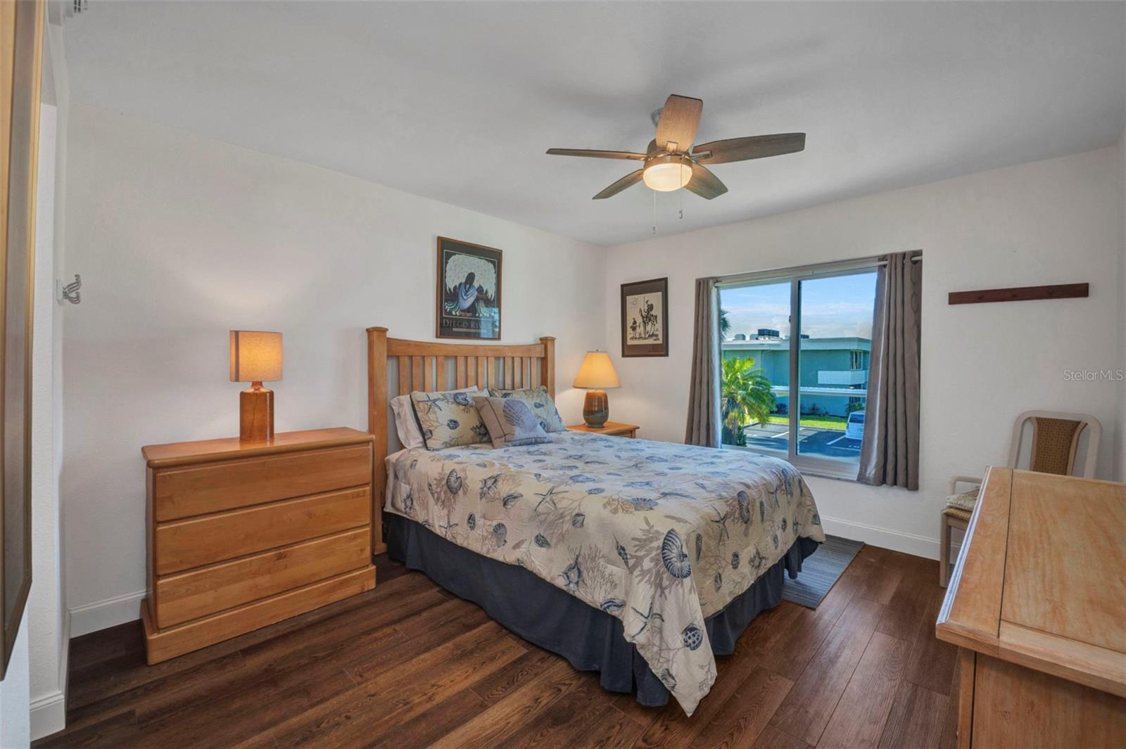Image 24 of 47 For 21287 Gertrude Avenue 211