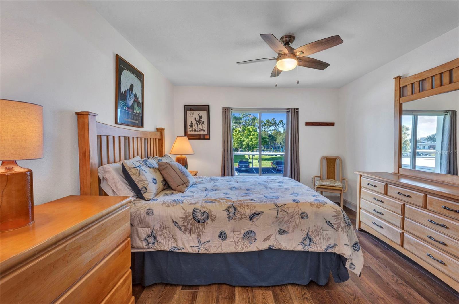 Image 26 of 47 For 21287 Gertrude Avenue 211