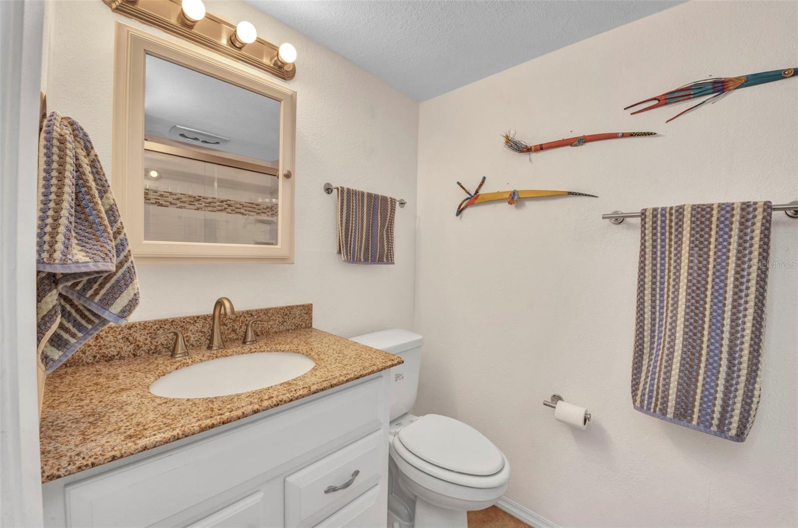 Image 29 of 47 For 21287 Gertrude Avenue 211
