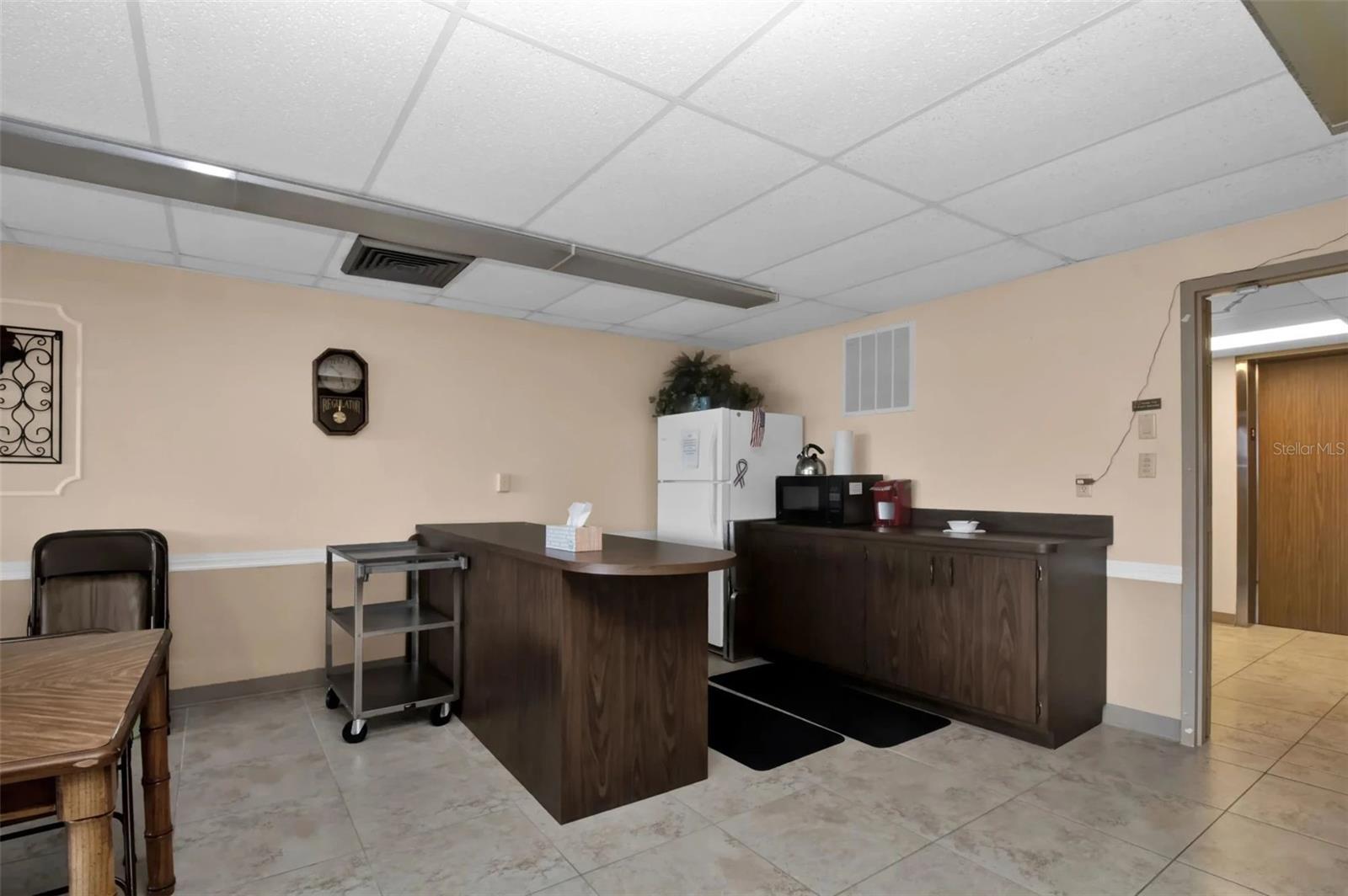 Image 35 of 47 For 21287 Gertrude Avenue 211