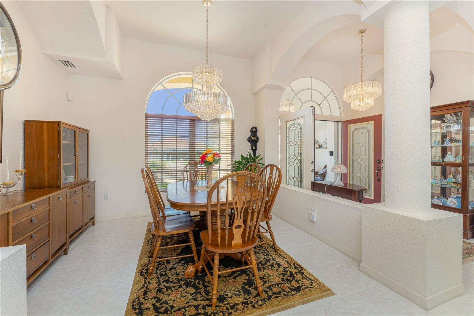 Image 10 of 69 For 23288 Peachland Boulevard