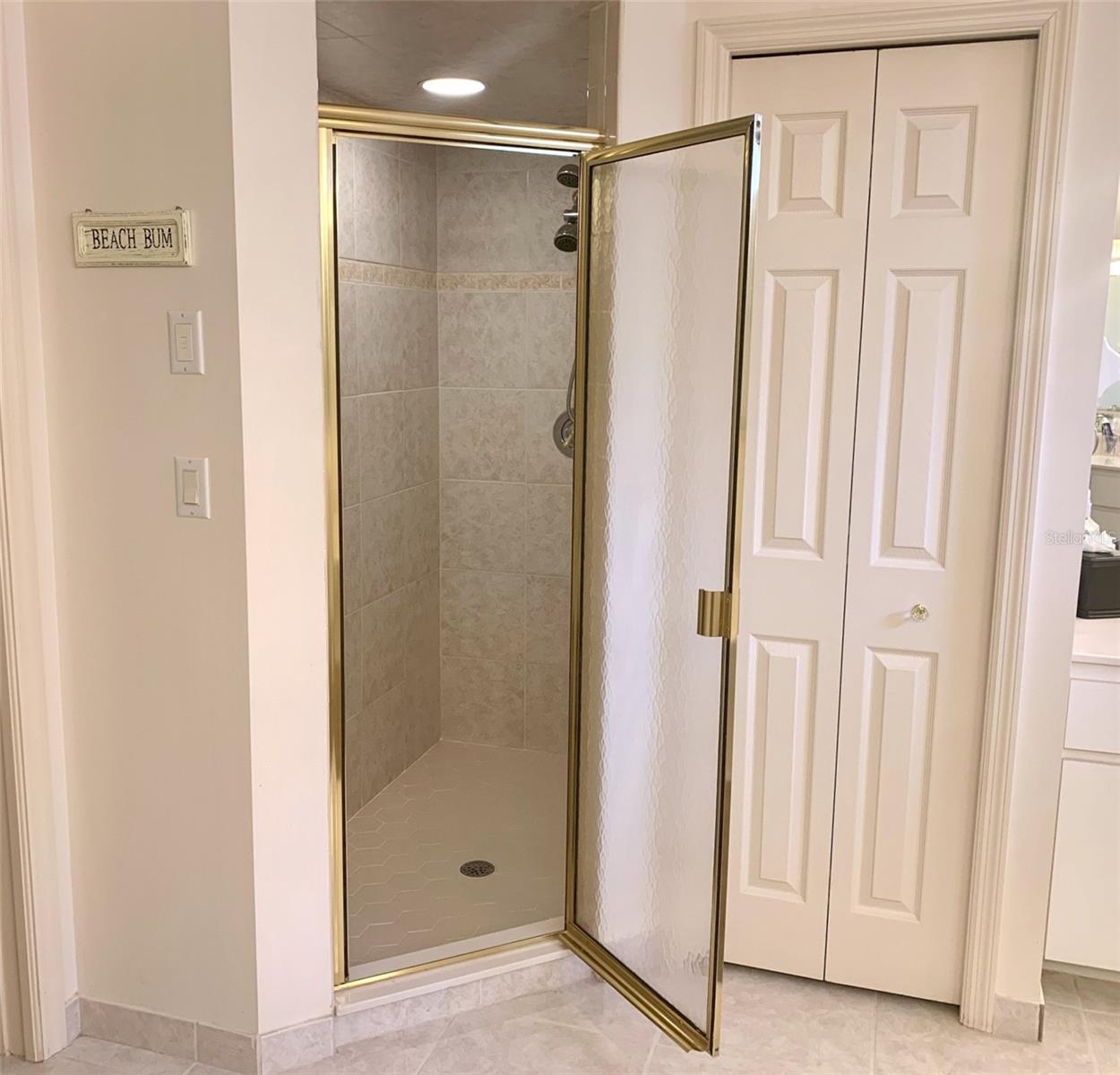 Image 35 of 69 For 23288 Peachland Boulevard