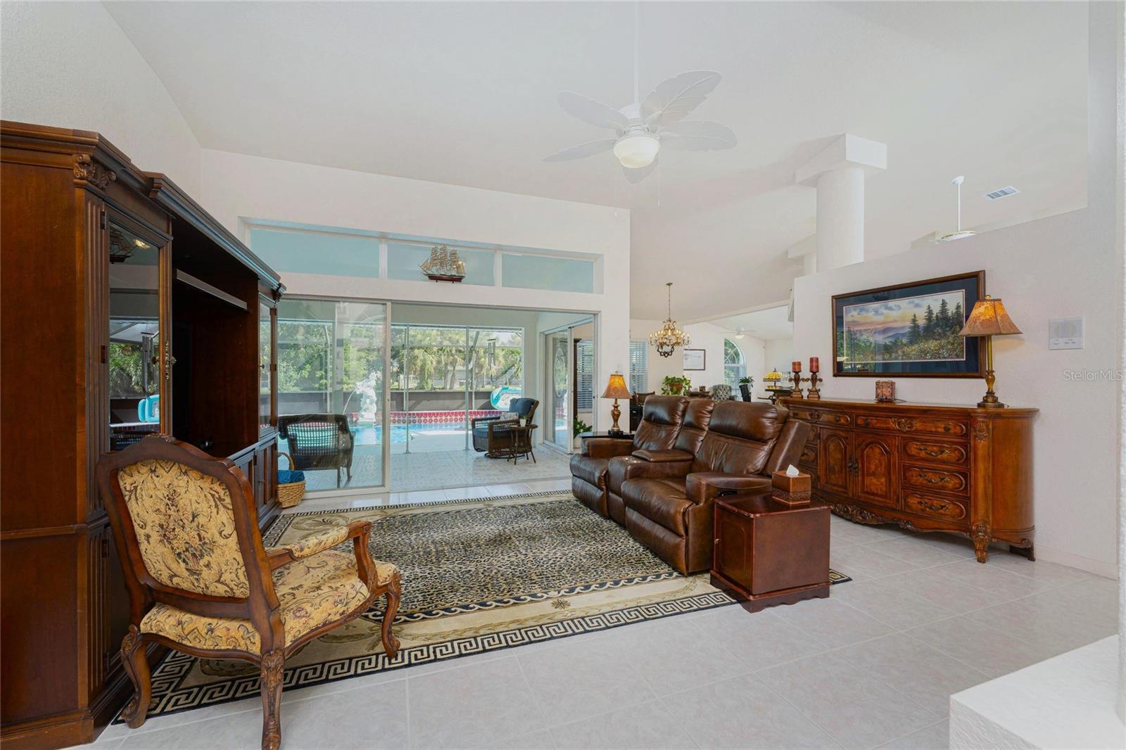 Image 4 of 69 For 23288 Peachland Boulevard