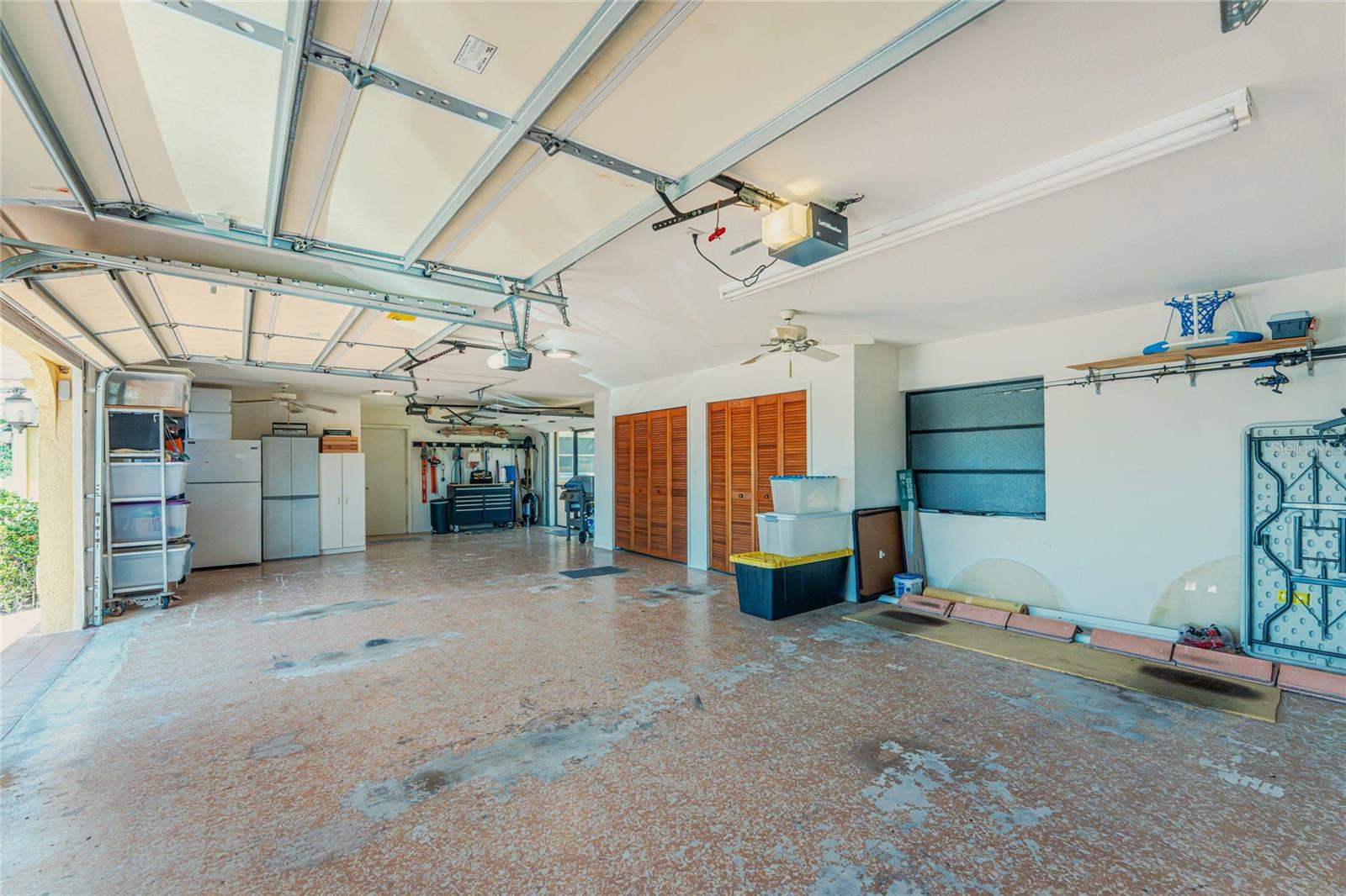 Image 51 of 69 For 23288 Peachland Boulevard