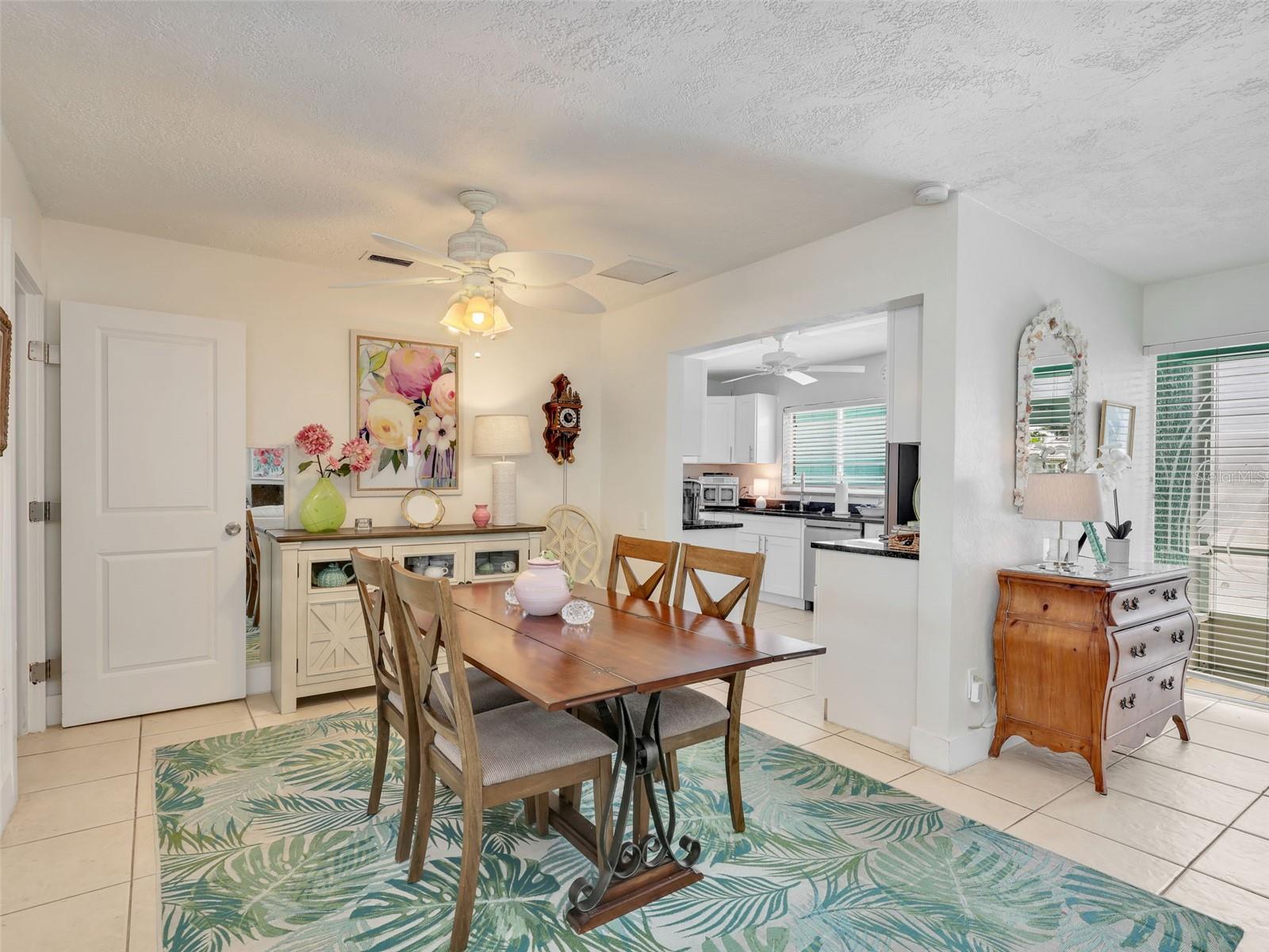 Image 10 of 36 For 5622 Deauville Court