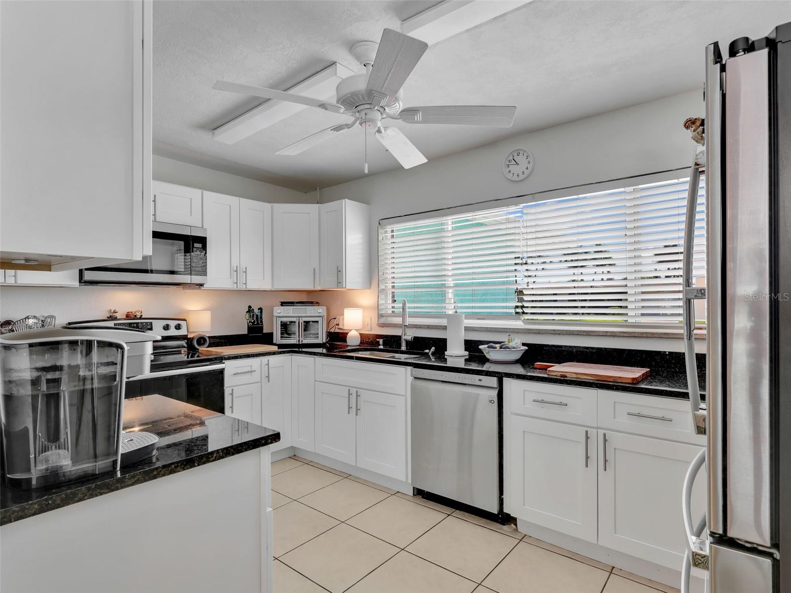 Image 11 of 36 For 5622 Deauville Court
