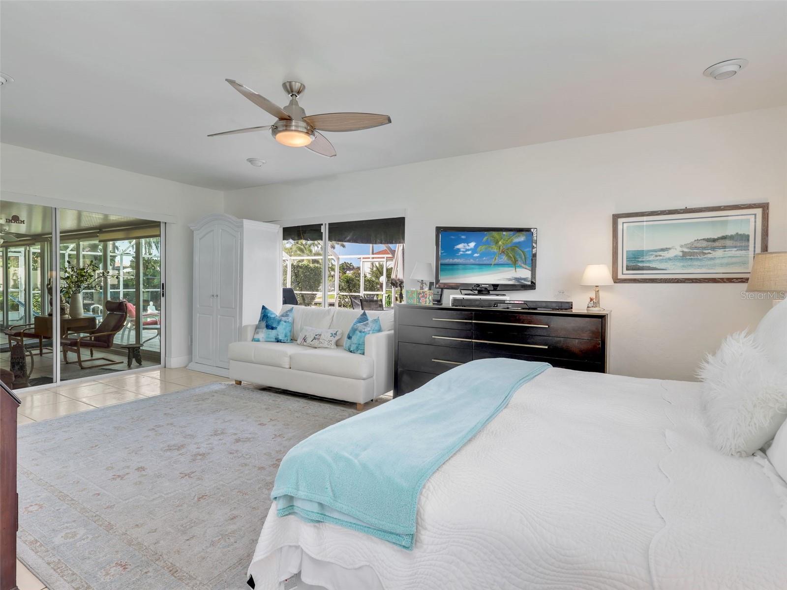 Image 15 of 36 For 5622 Deauville Court