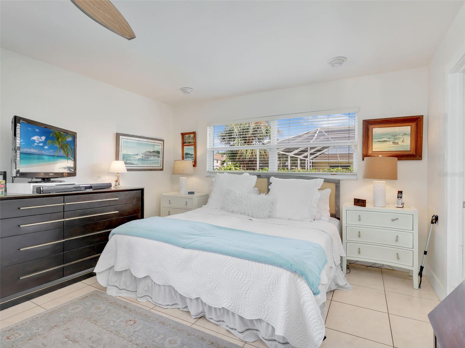 Image 16 of 36 For 5622 Deauville Court