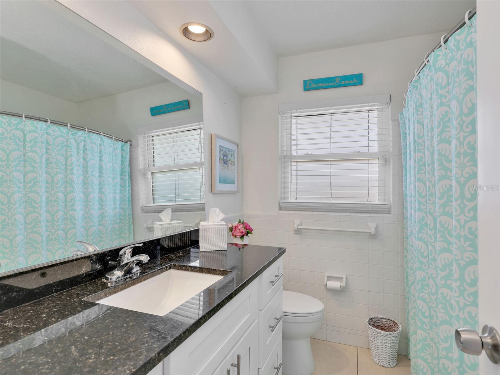 Image 22 of 36 For 5622 Deauville Court