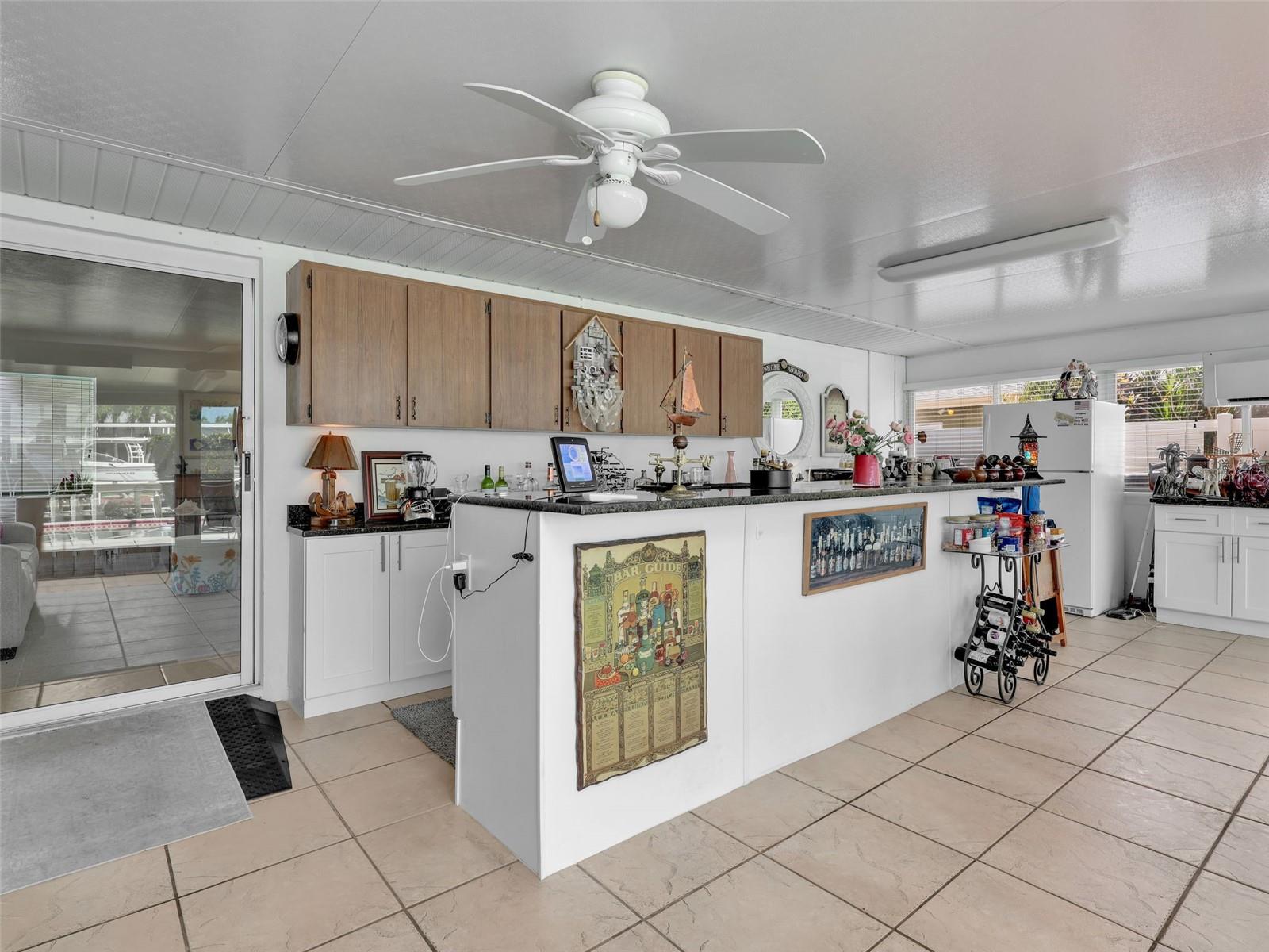 Image 25 of 36 For 5622 Deauville Court