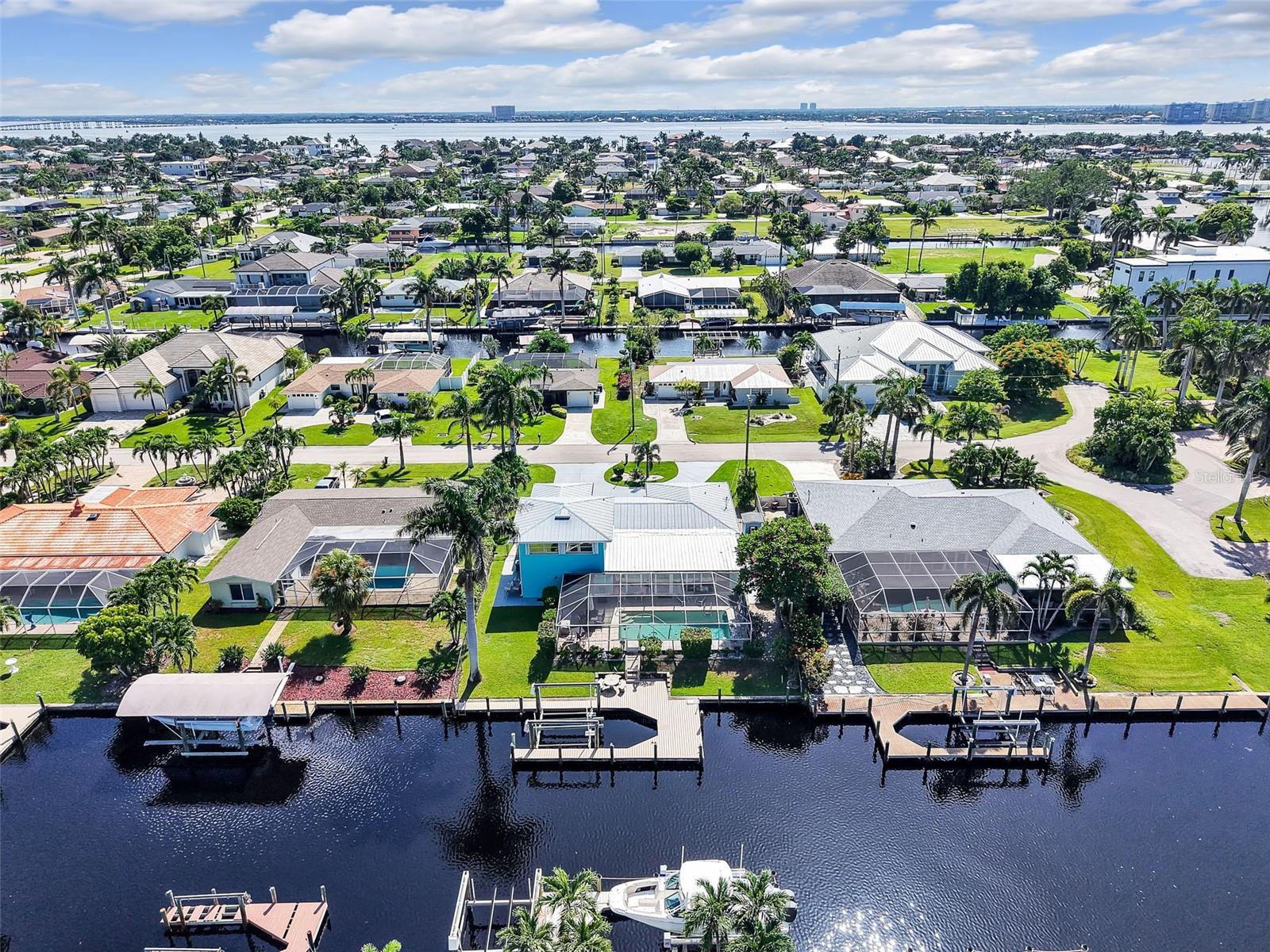 Image 4 of 36 For 5622 Deauville Court