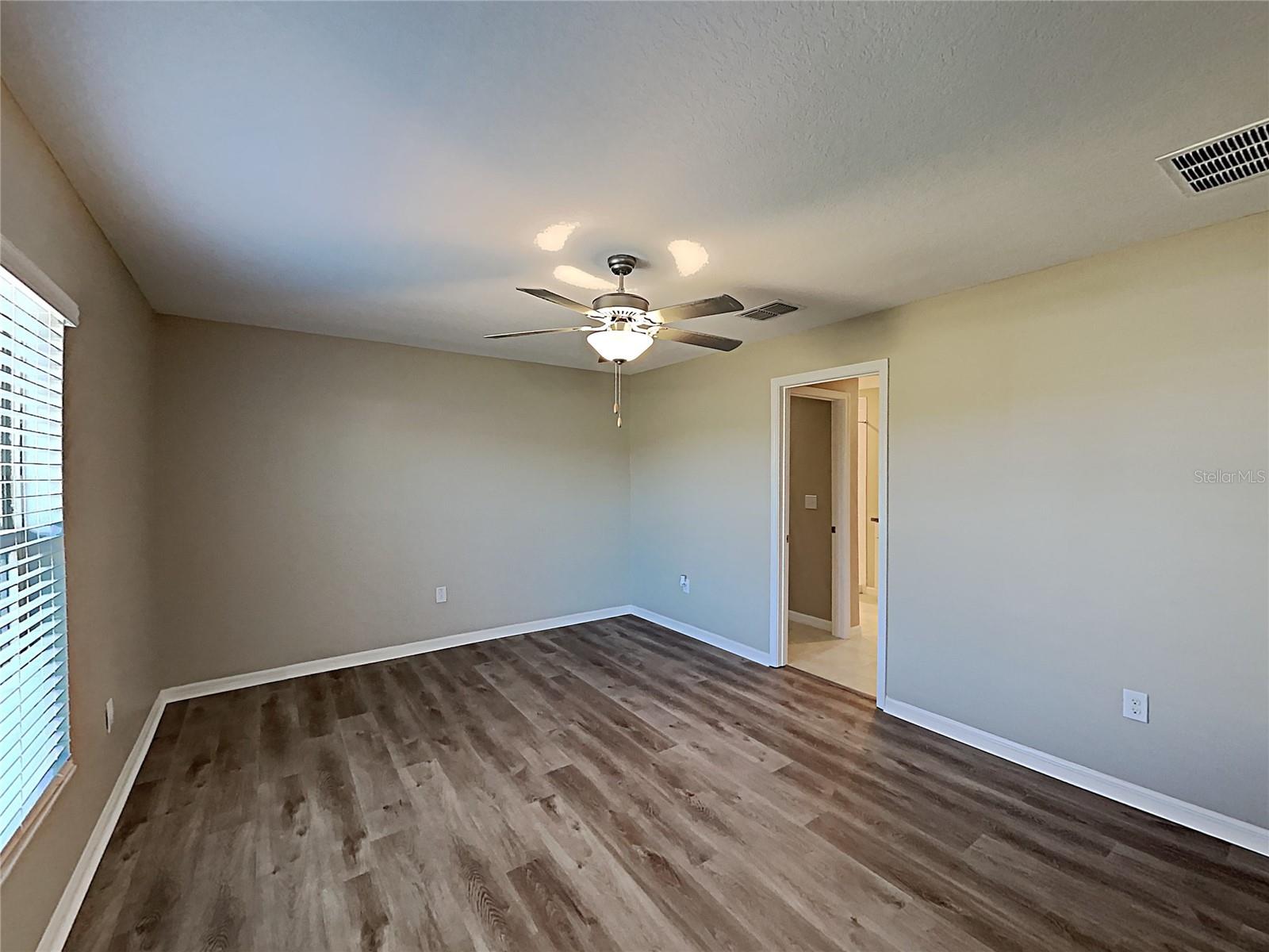 Listing photo id 8 for 14715 Scottburgh Glen Drive