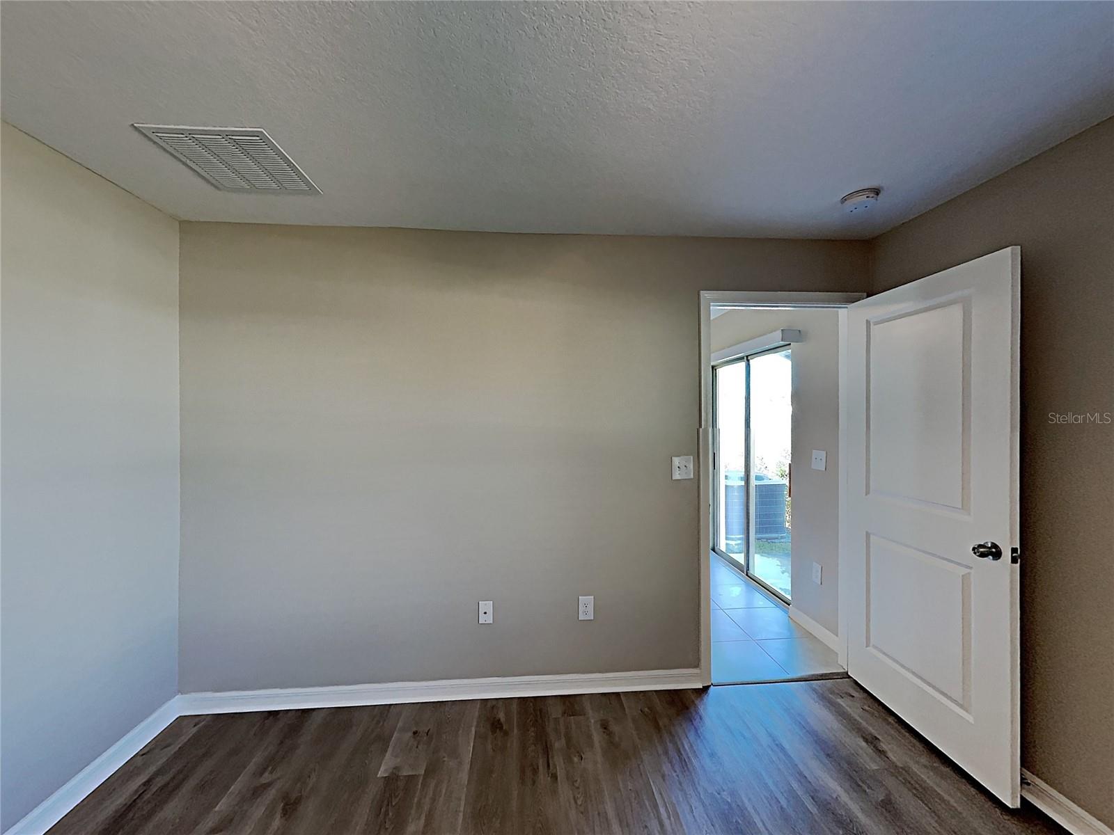 Listing photo id 7 for 14715 Scottburgh Glen Drive