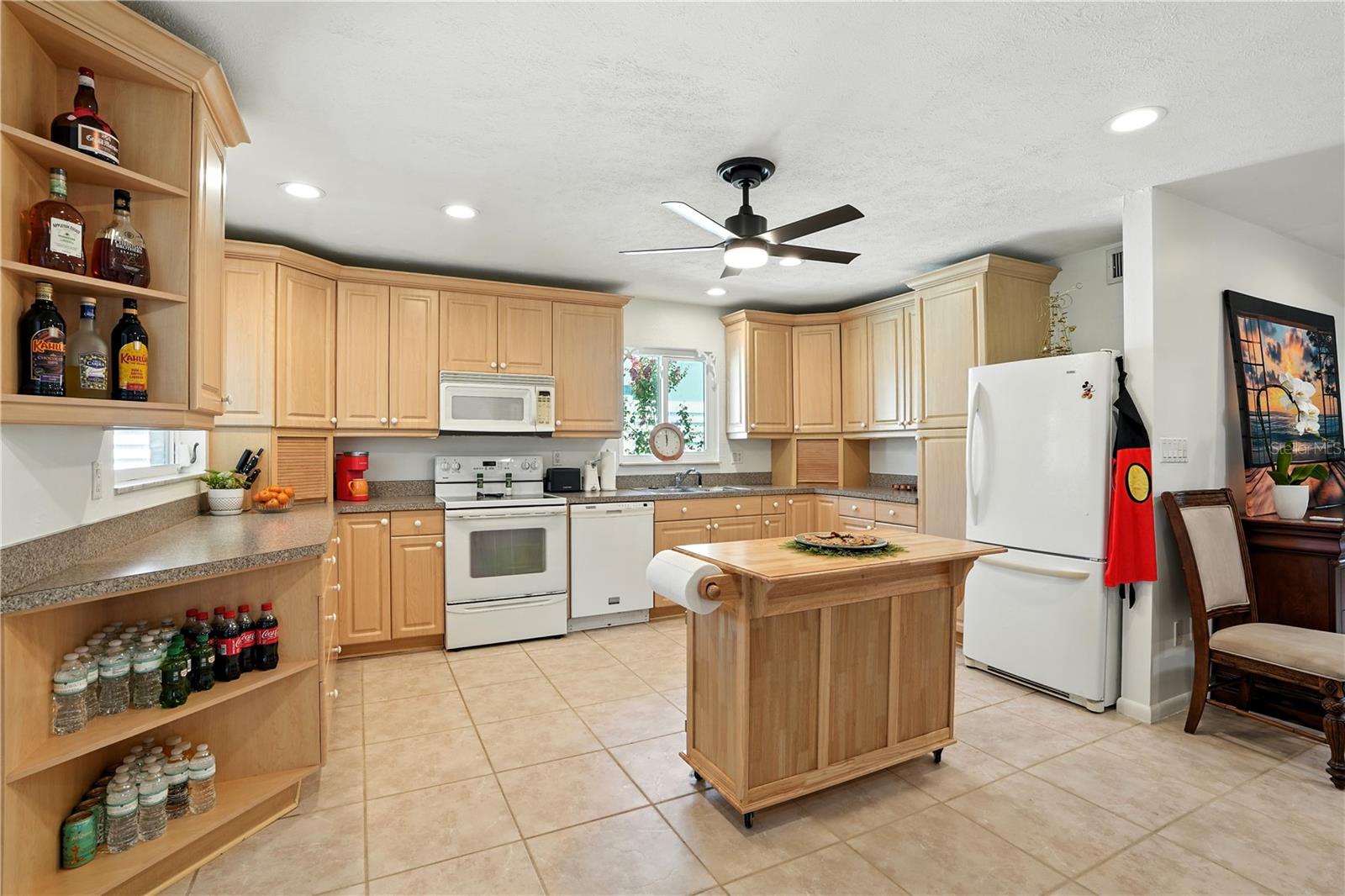 Image 15 of 42 For 736 92nd Avenue N