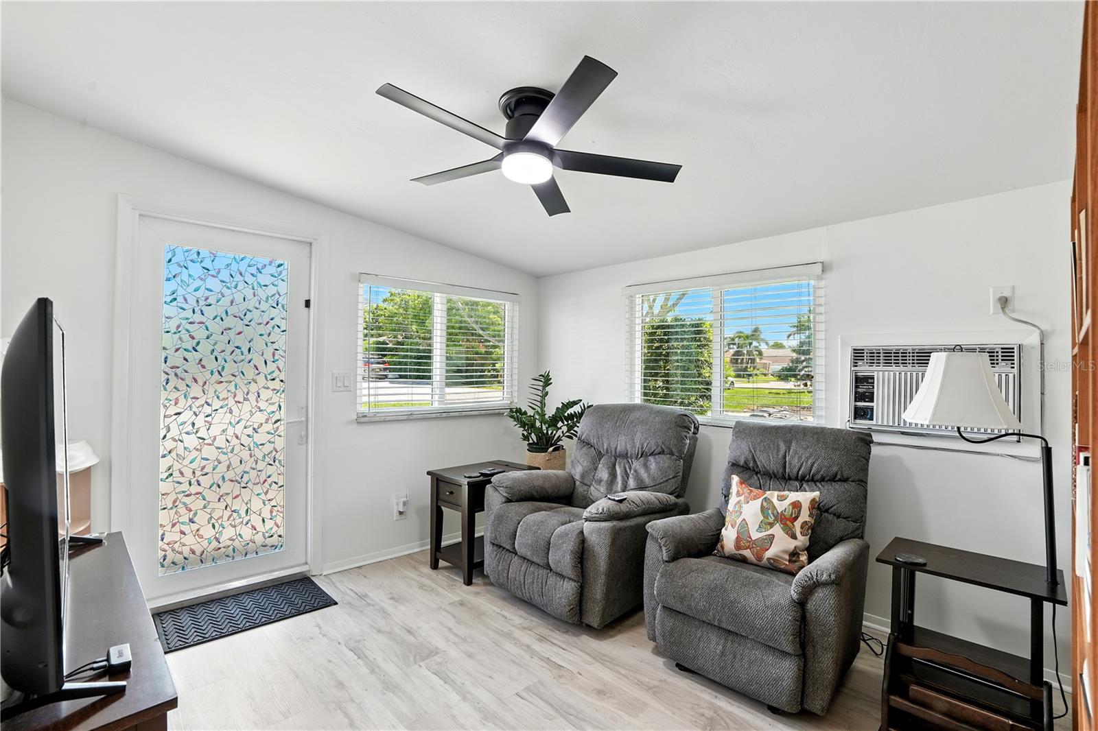 Image 35 of 42 For 736 92nd Avenue N