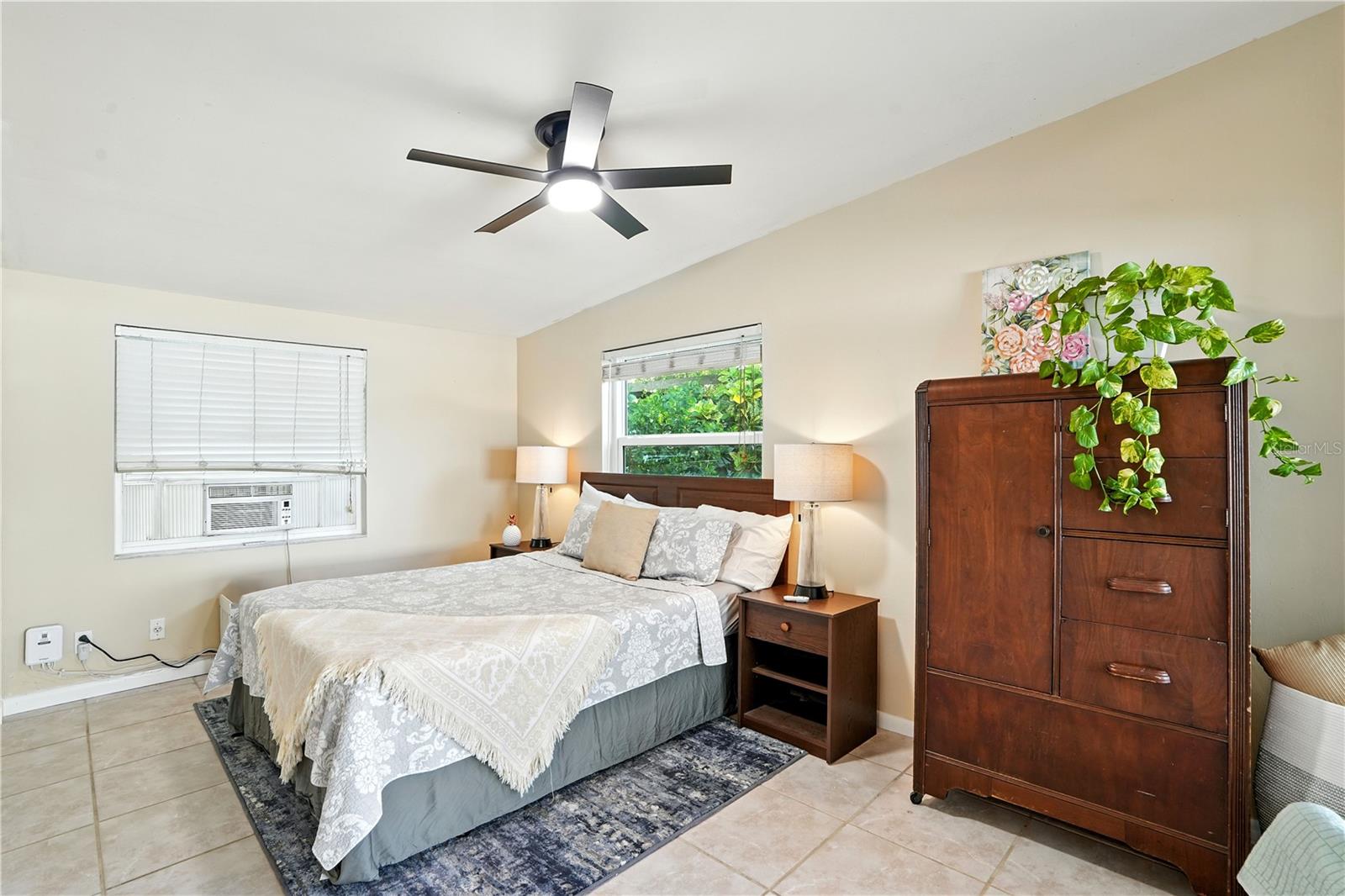 Image 9 of 42 For 736 92nd Avenue N