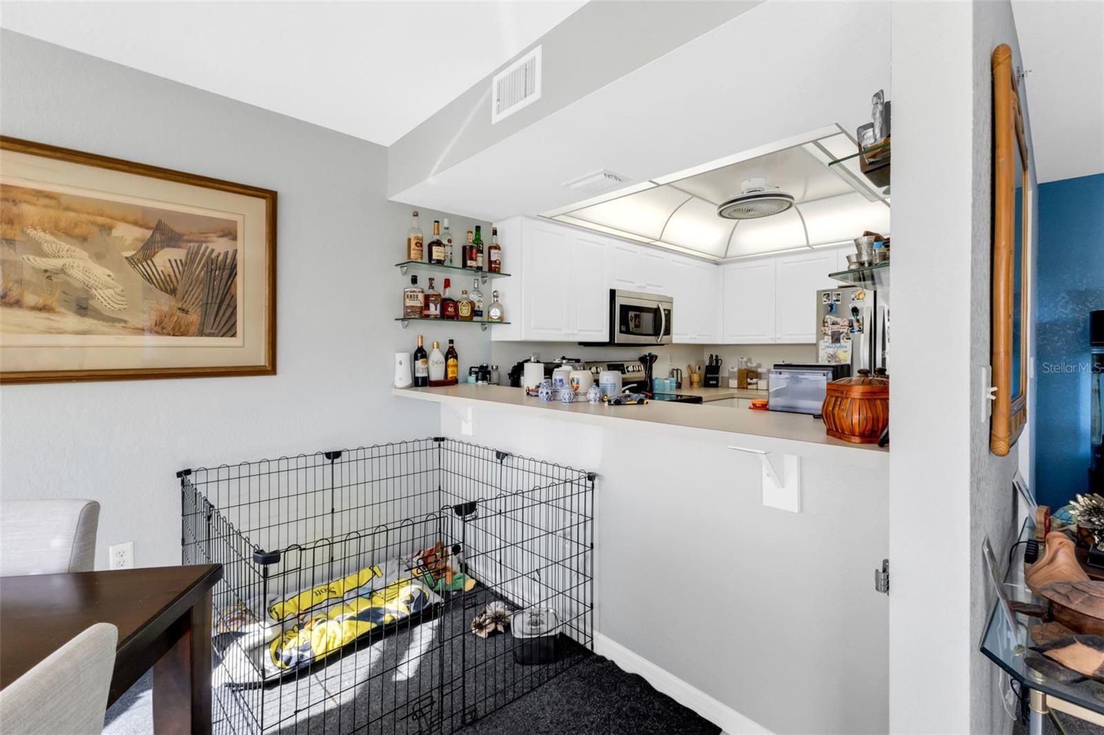 Image 14 of 79 For 23465 Harborview Road 225