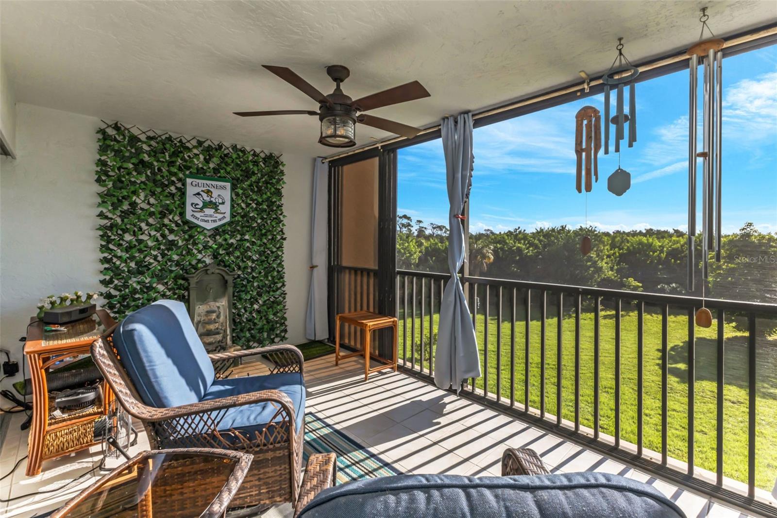 Image 23 of 79 For 23465 Harborview Road 225