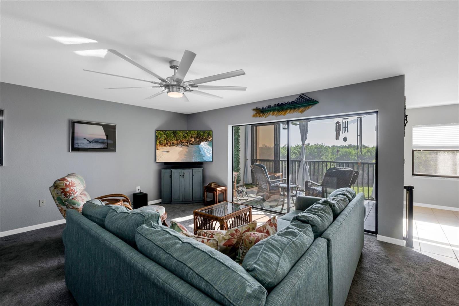 Image 6 of 79 For 23465 Harborview Road 225
