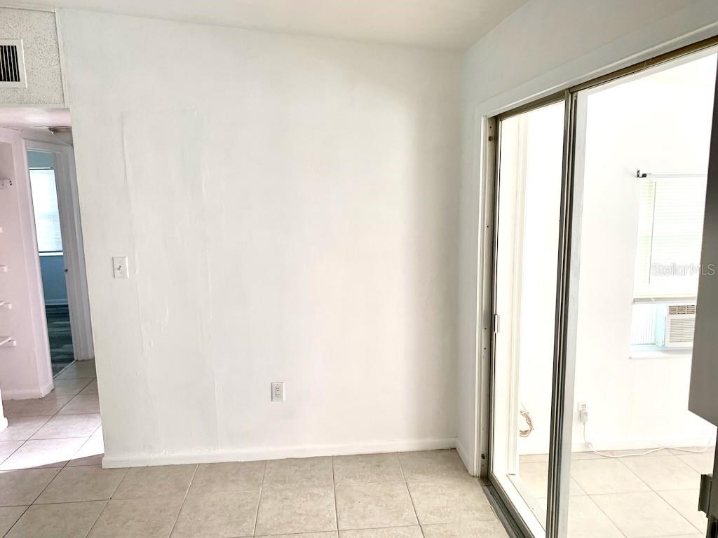 Image 8 of 32 For 3140 Crestwood Drive