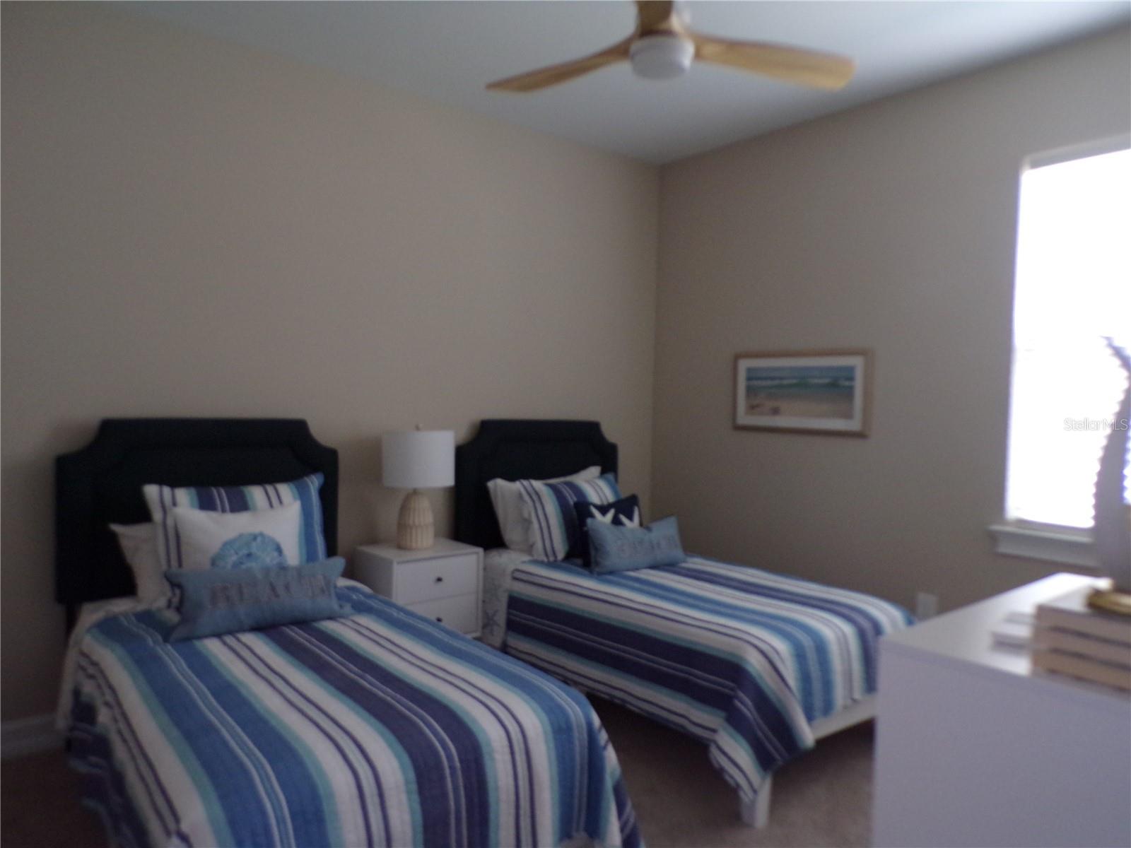 Image 10 of 47 For 16048 Crofton Springs Way