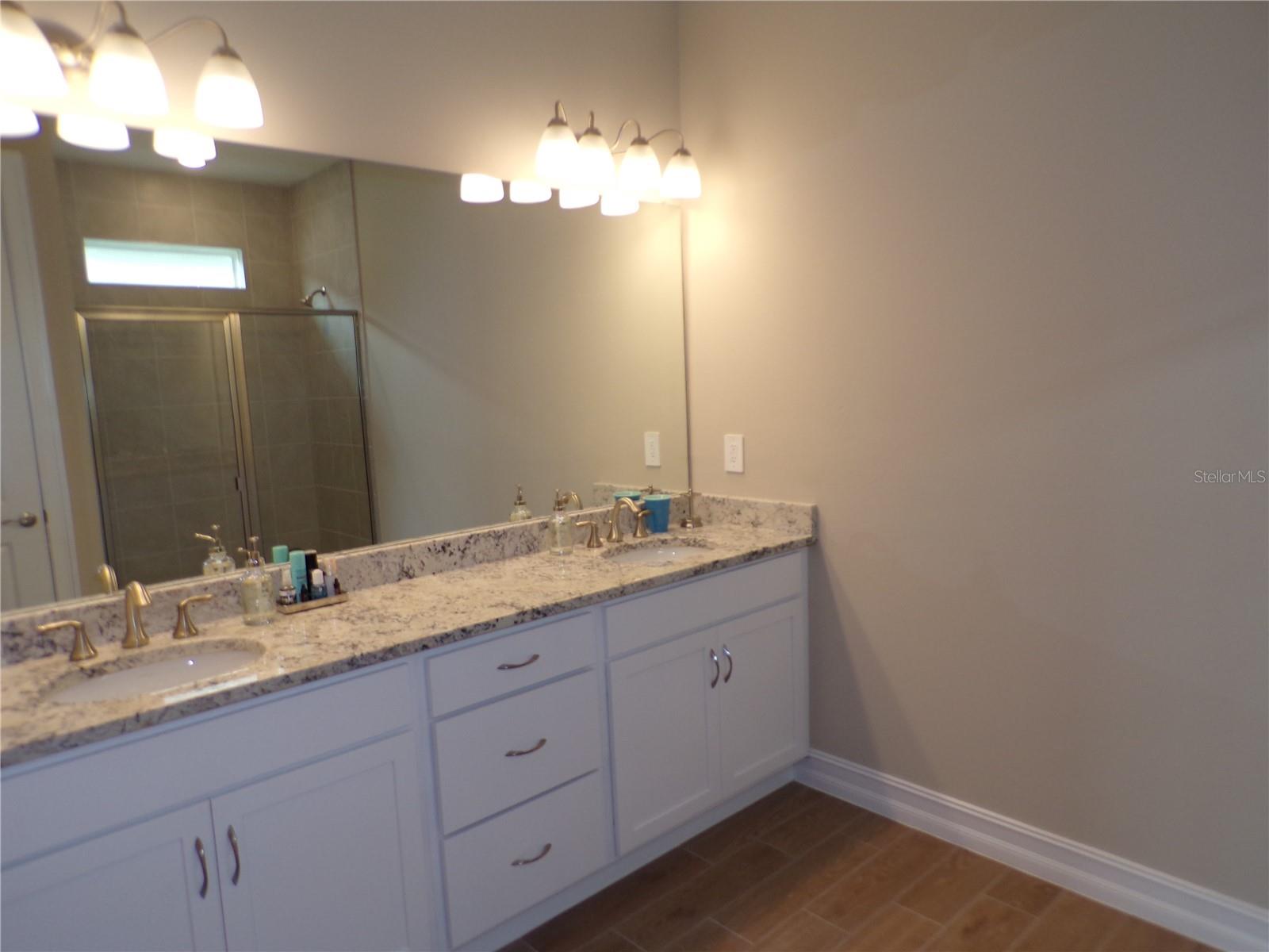 Image 14 of 47 For 16048 Crofton Springs Way
