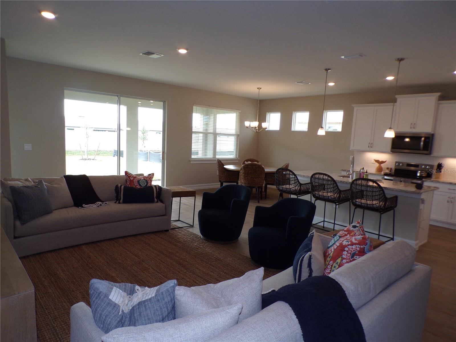 Image 23 of 47 For 16048 Crofton Springs Way