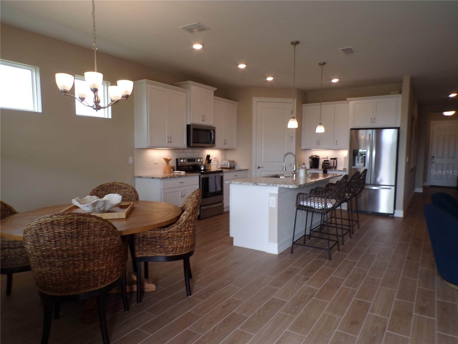 Image 5 of 47 For 16048 Crofton Springs Way