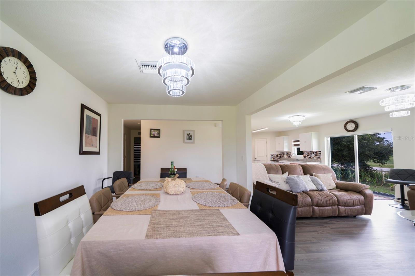 Image 16 of 38 For 8005 Melody Circle