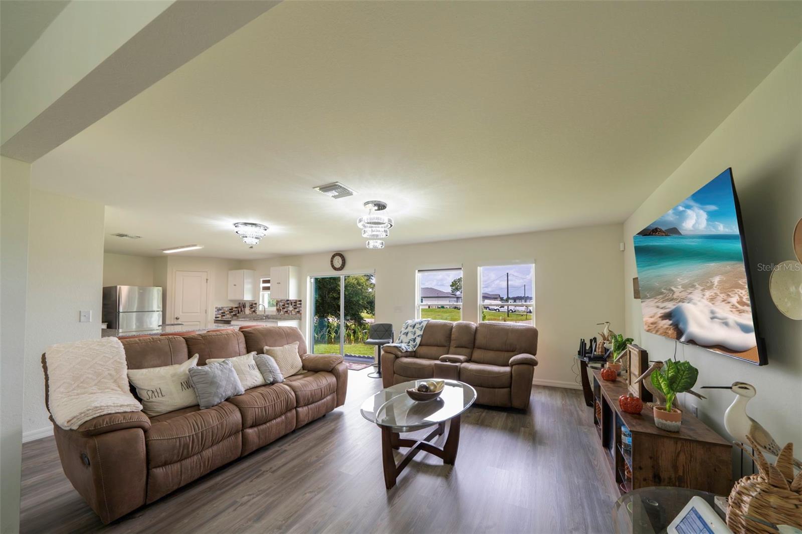 Image 7 of 38 For 8005 Melody Circle