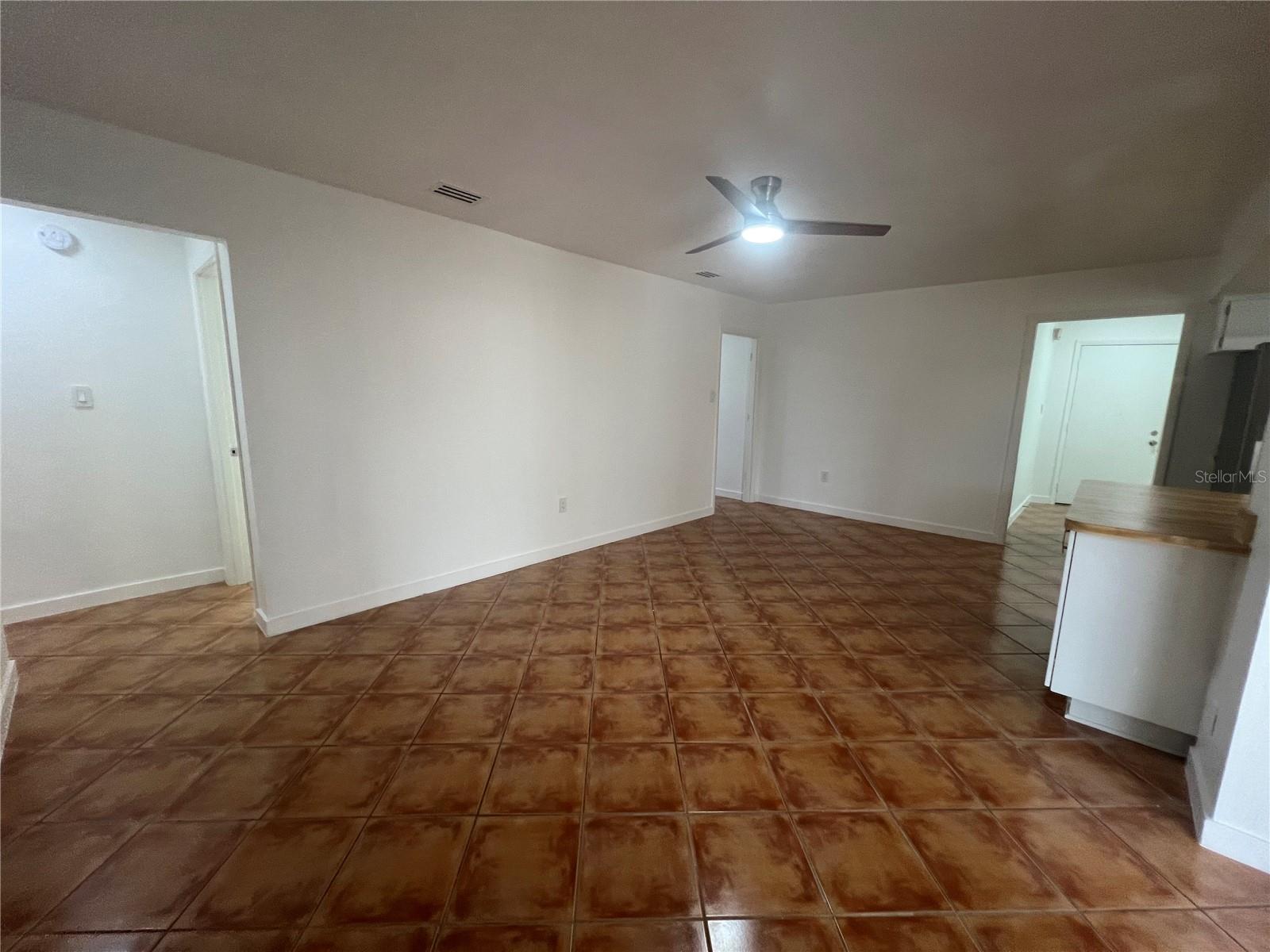 Image 12 of 27 For 21371 Knollwood Avenue