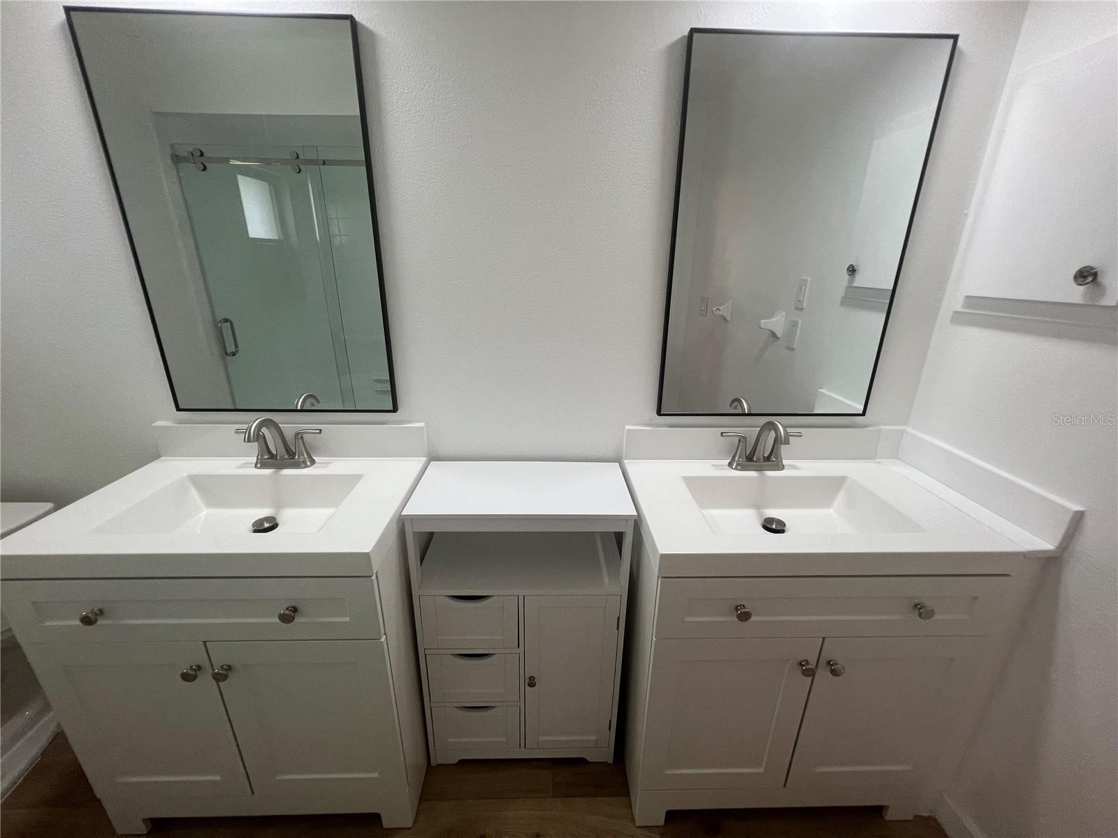 Image 16 of 27 For 21371 Knollwood Avenue