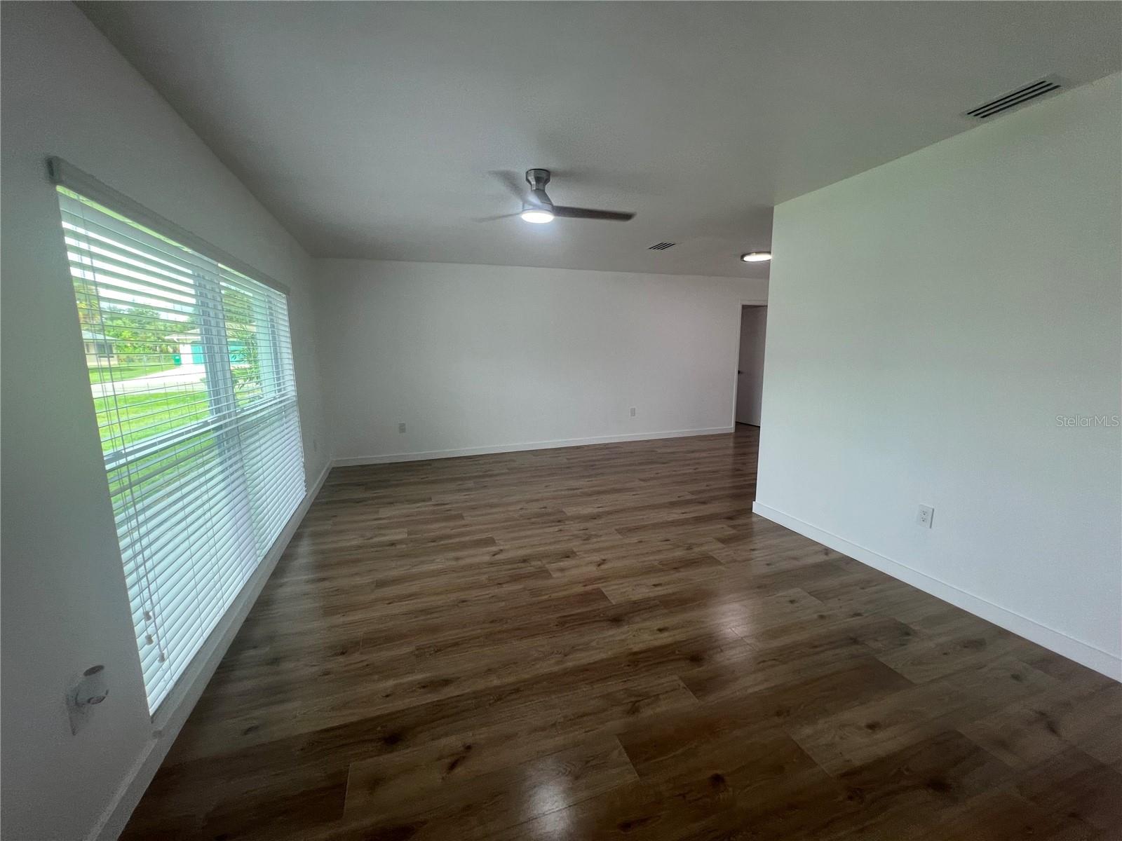 Image 3 of 27 For 21371 Knollwood Avenue