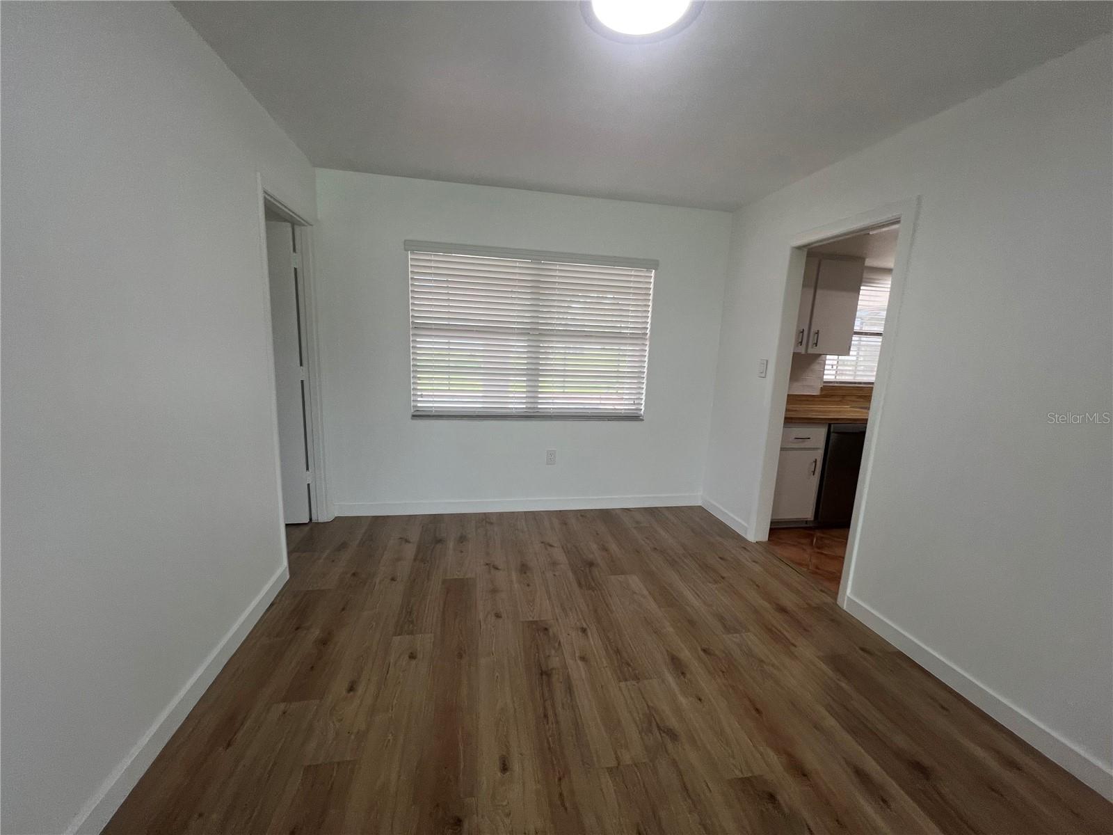 Image 4 of 27 For 21371 Knollwood Avenue