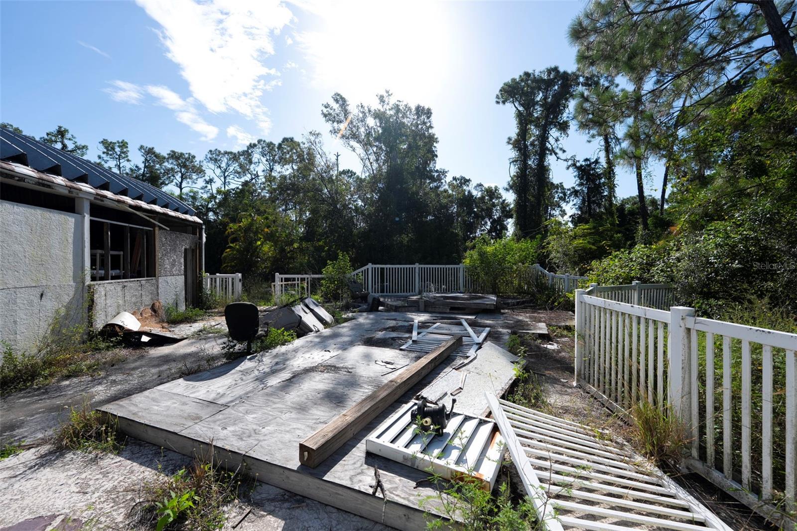 Image 15 of 19 For 8171 8181  8089 Cypress Drive S