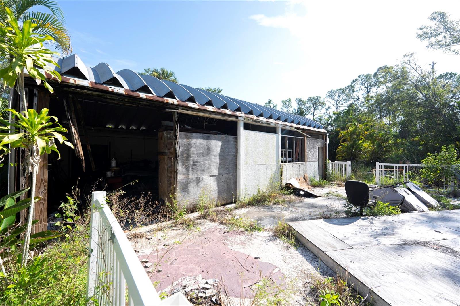 Image 16 of 19 For 8171 8181  8089 Cypress Drive S
