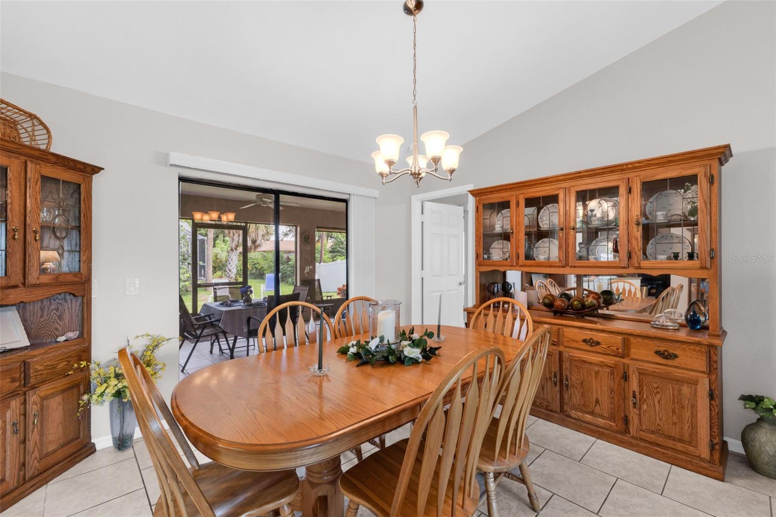 Image 11 of 55 For 23122 Maclellan Avenue