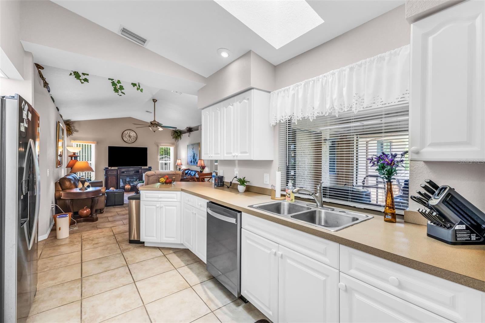 Image 15 of 55 For 23122 Maclellan Avenue