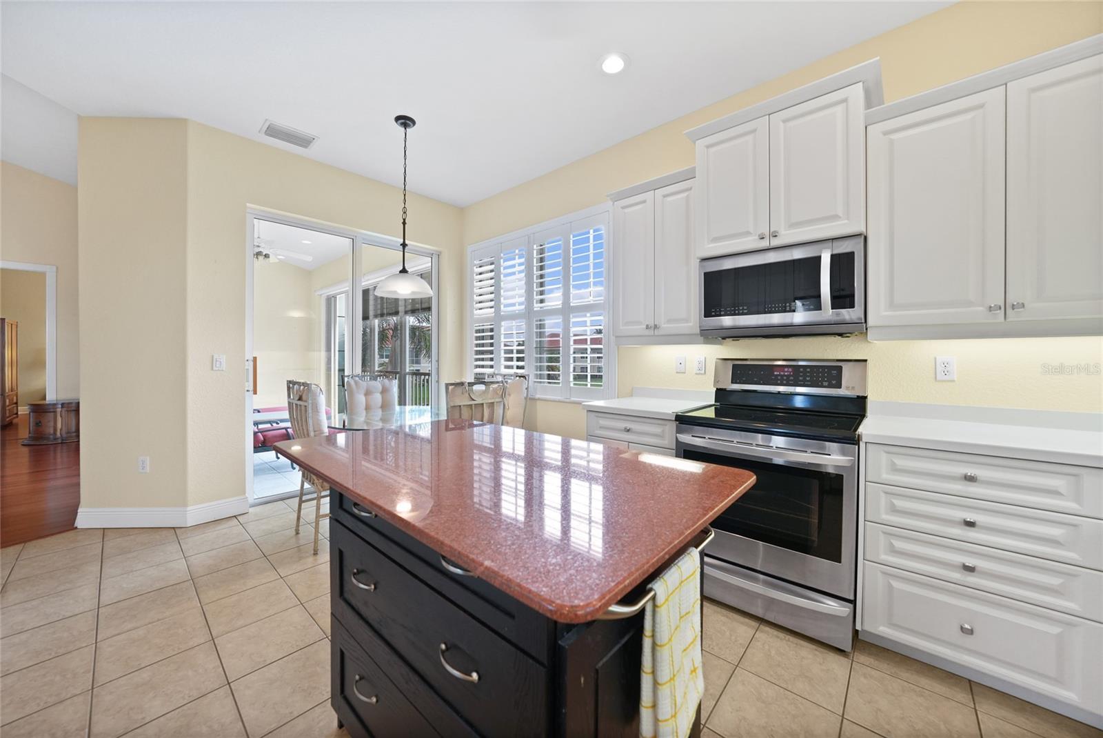 Image 13 of 55 For 2595 Tarpon Cove Drive 1222