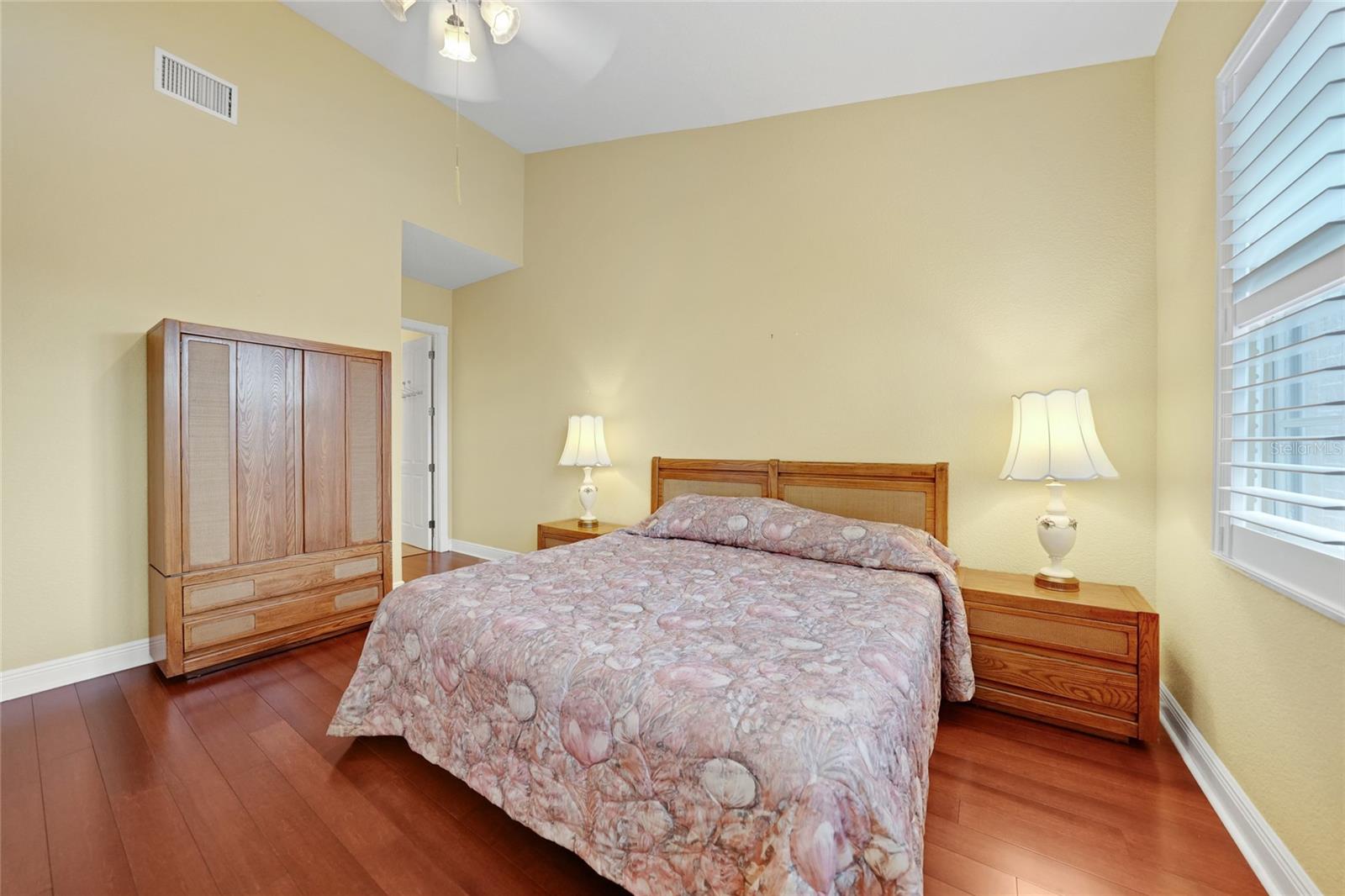 Image 23 of 55 For 2595 Tarpon Cove Drive 1222