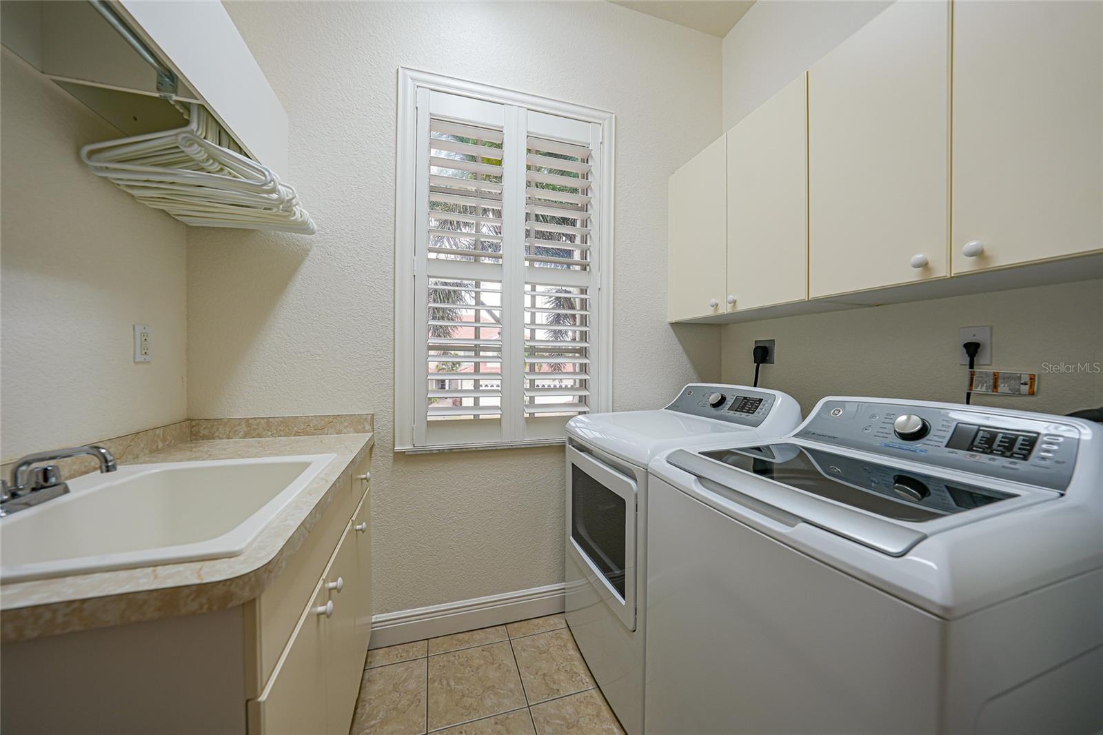 Image 32 of 55 For 2595 Tarpon Cove Drive 1222