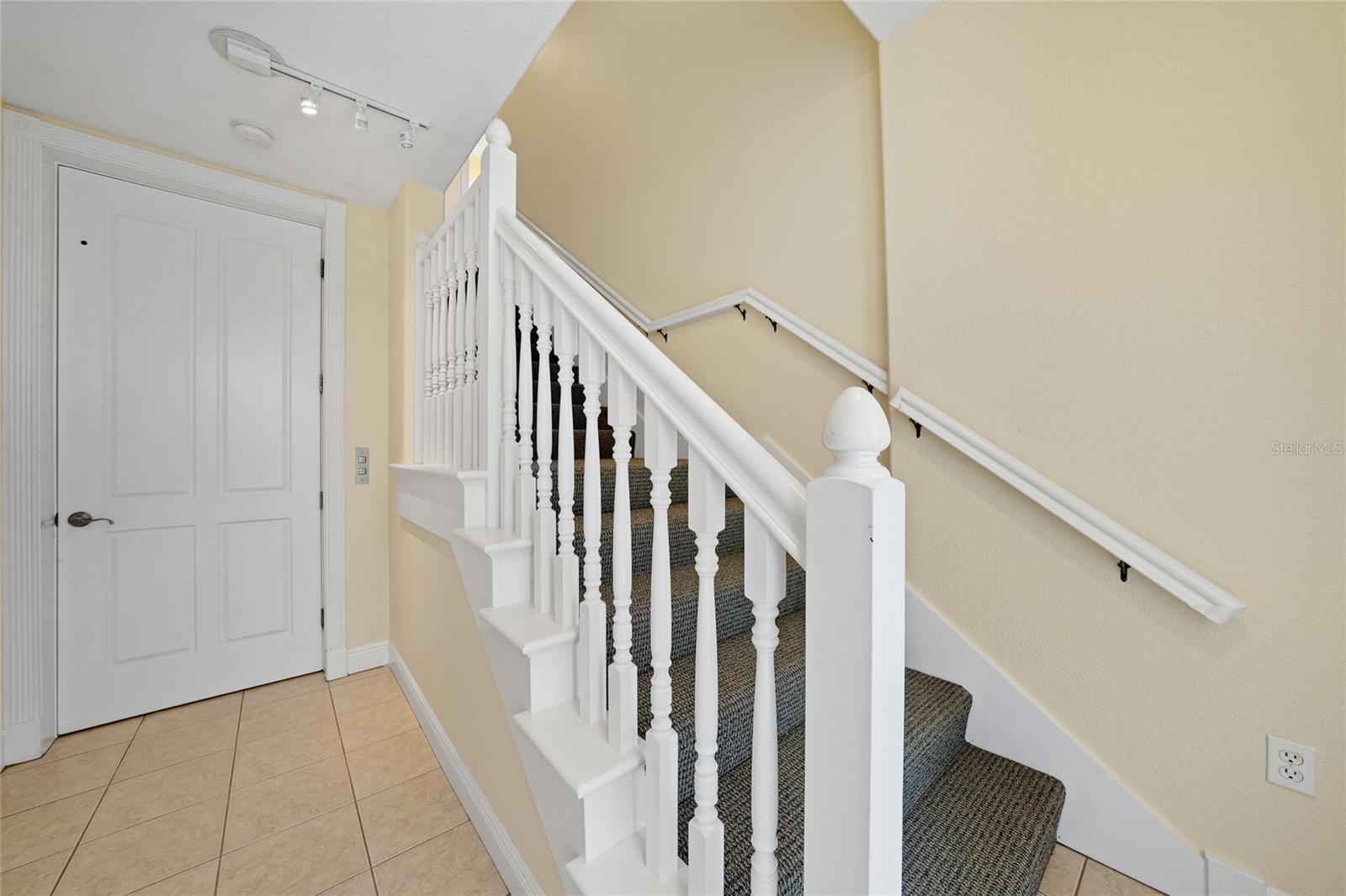 Image 35 of 55 For 2595 Tarpon Cove Drive 1222