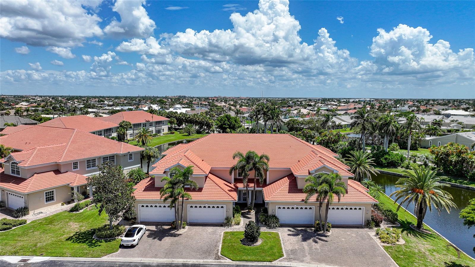 Image 41 of 55 For 2595 Tarpon Cove Drive 1222