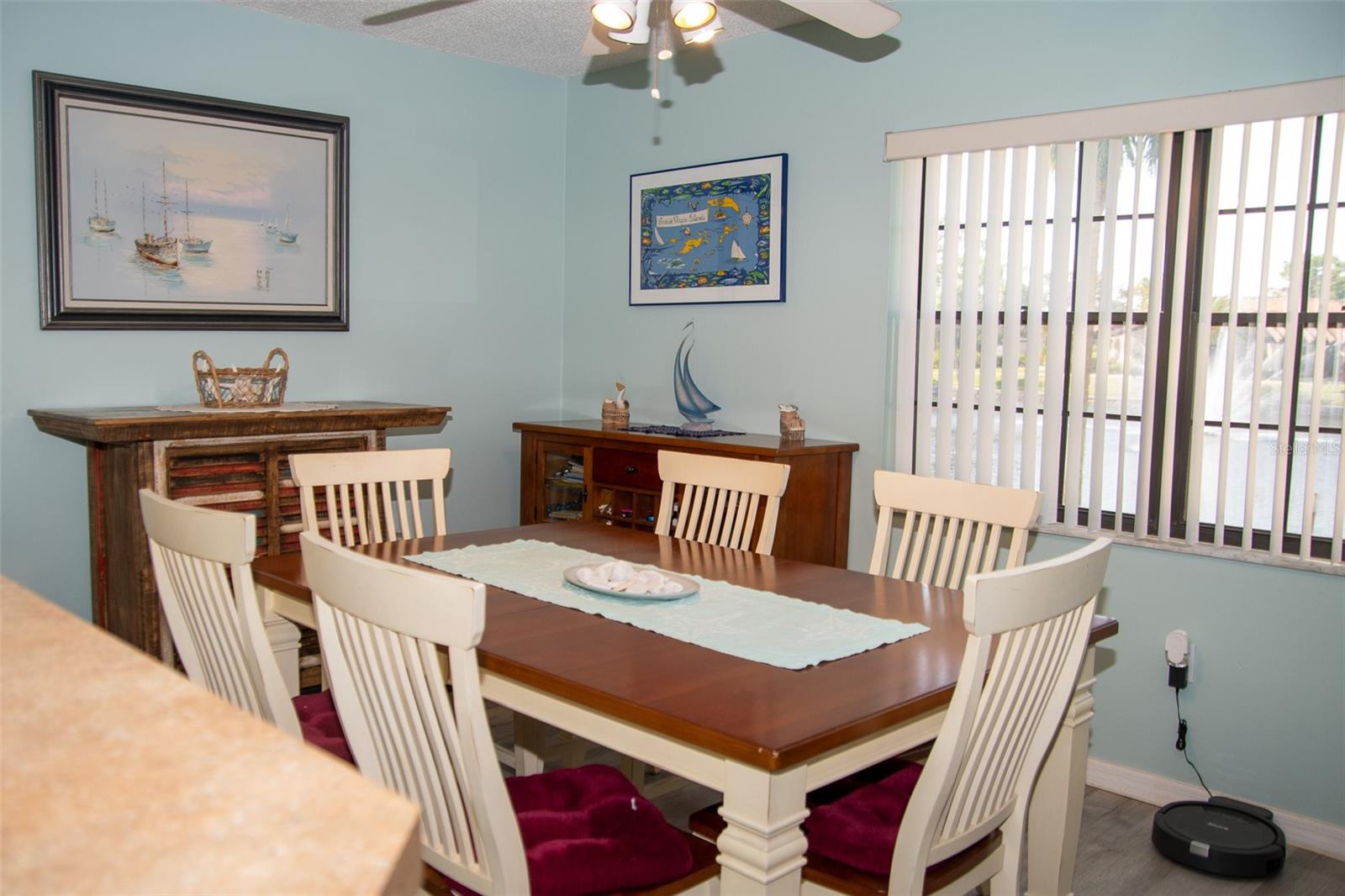 Image 10 of 30 For 23465 Harborview Road 1008
