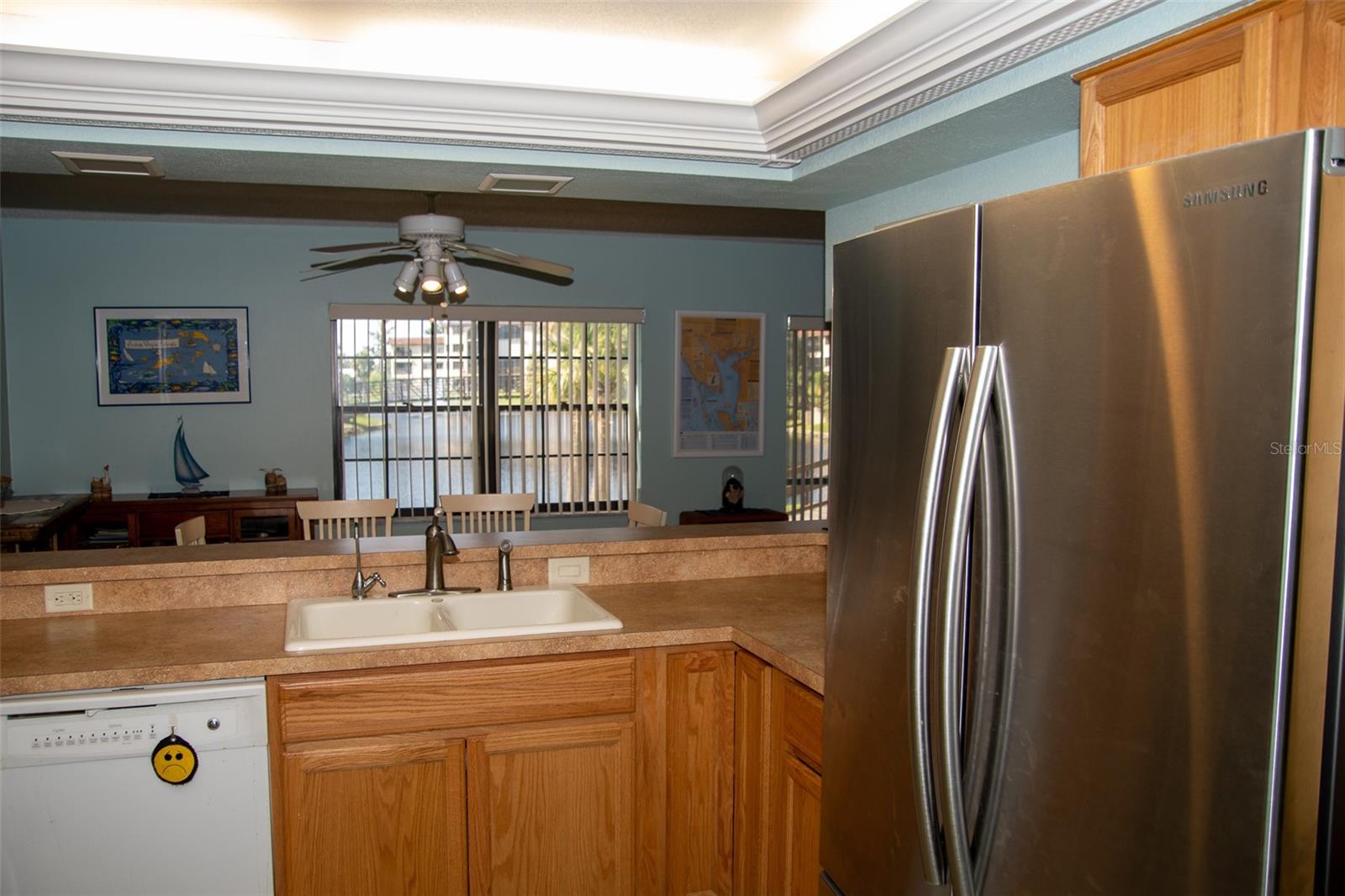 Image 16 of 30 For 23465 Harborview Road 1008