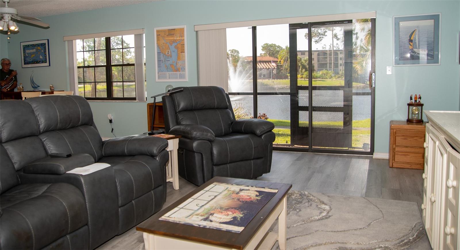 Image 6 of 30 For 23465 Harborview Road 1008