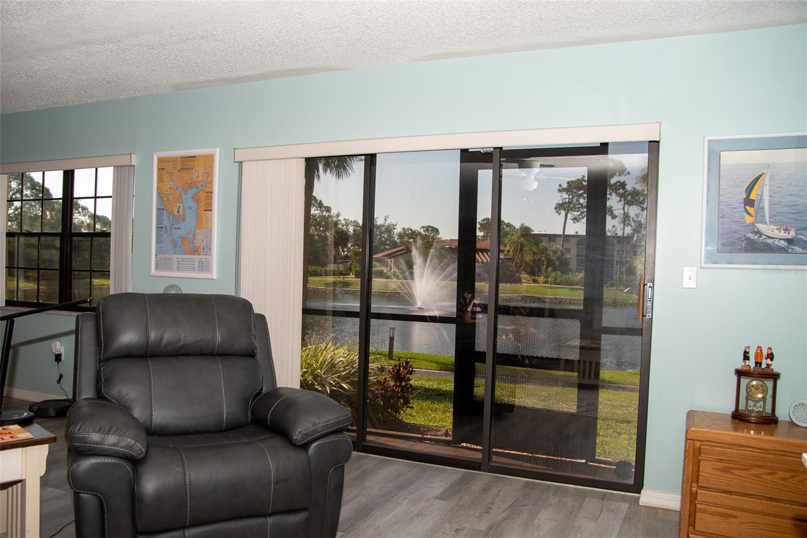 Image 8 of 30 For 23465 Harborview Road 1008