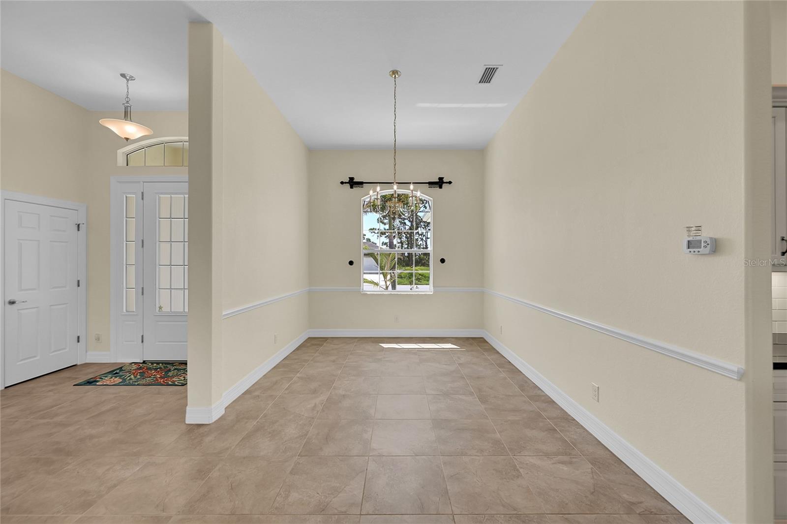 Image 7 of 63 For 233 Fairway Road