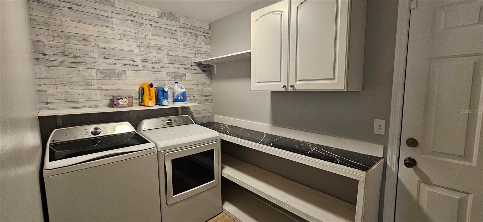 Image 25 of 39 For 1923 26th Street