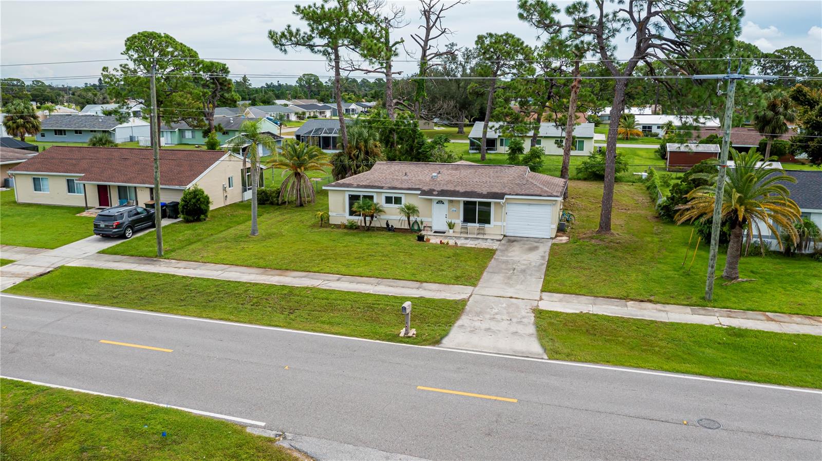 Image 6 of 49 For 3310 Pan American Boulevard